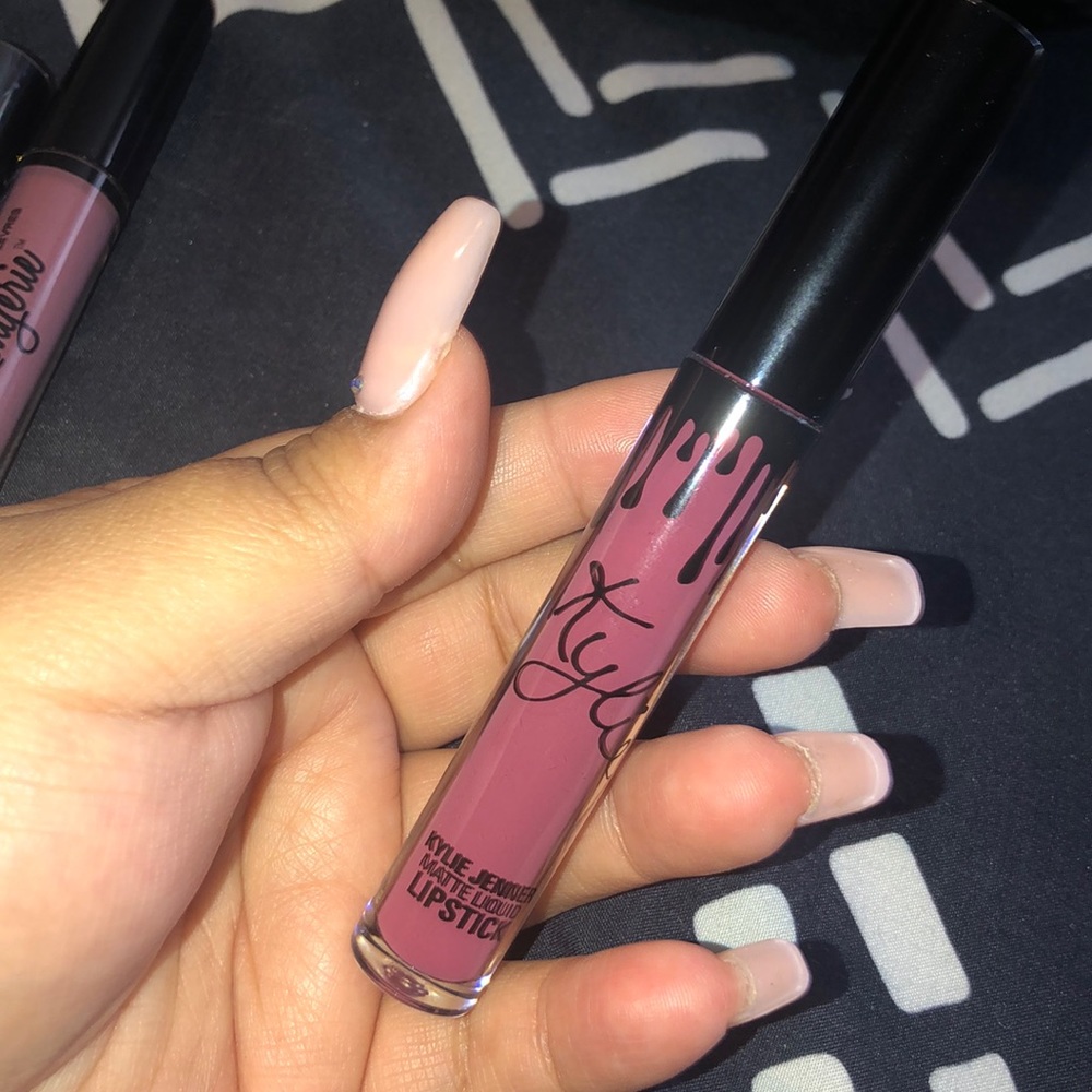 Kylie Jenner—Matte Lipstick